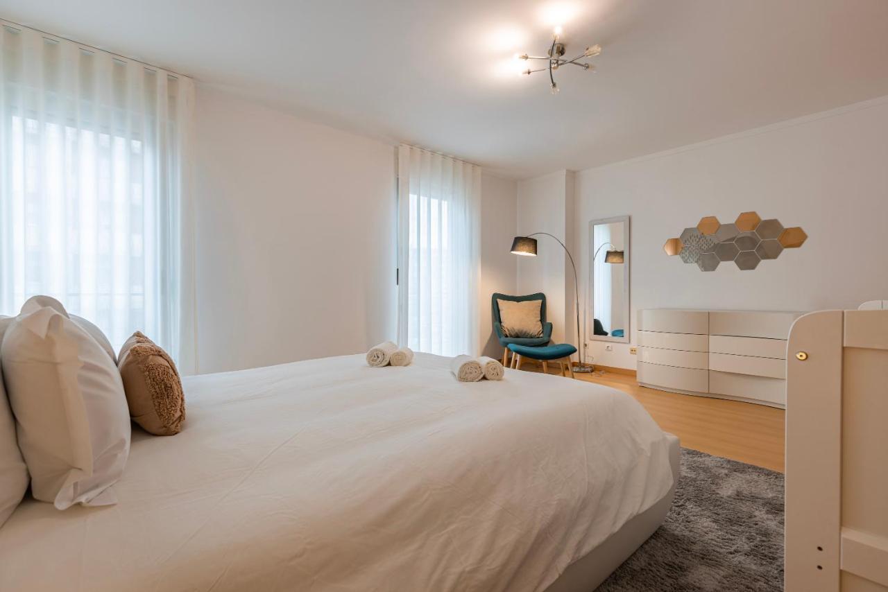 Charm 3bdr W/balcony By Lovelystay Apartment Lisbon