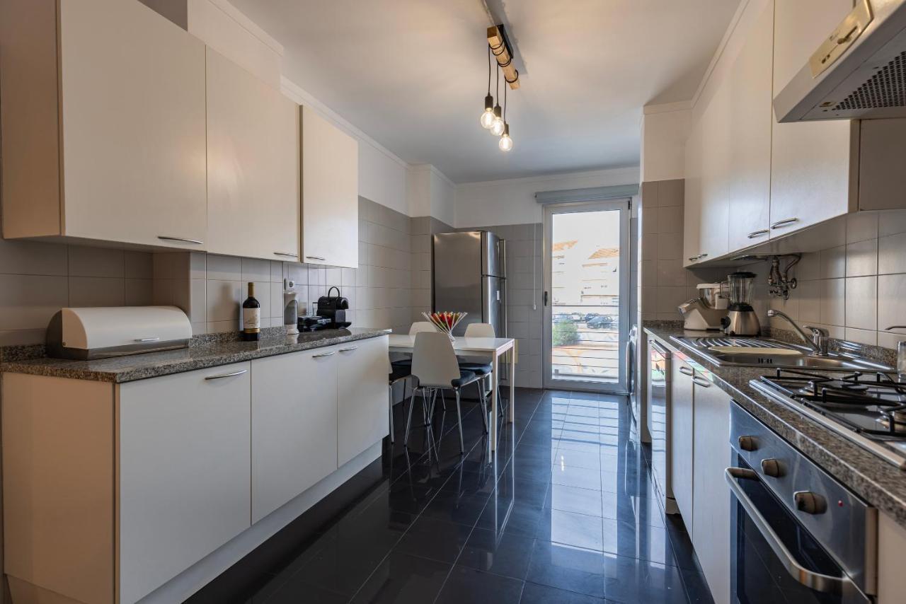 Charm 3bdr W/balcony By Lovelystay * Lisboa