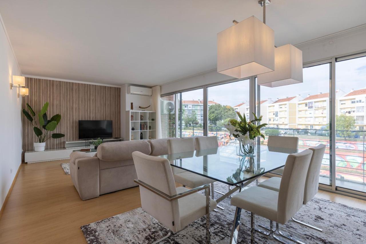 Charm 3bdr W/balcony By Lovelystay Lejlighed *