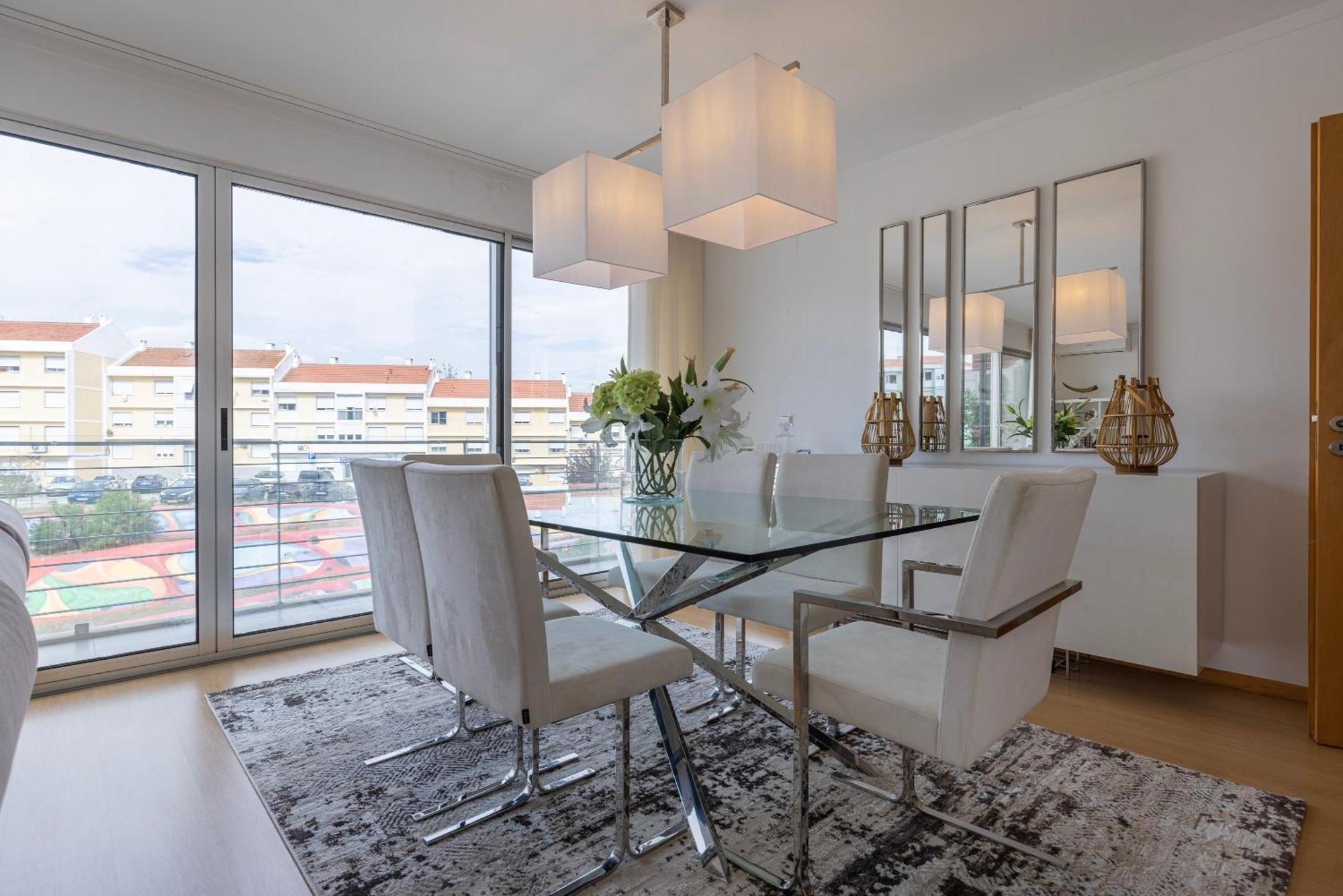 Charm 3bdr W/balcony By Lovelystay Lejlighed